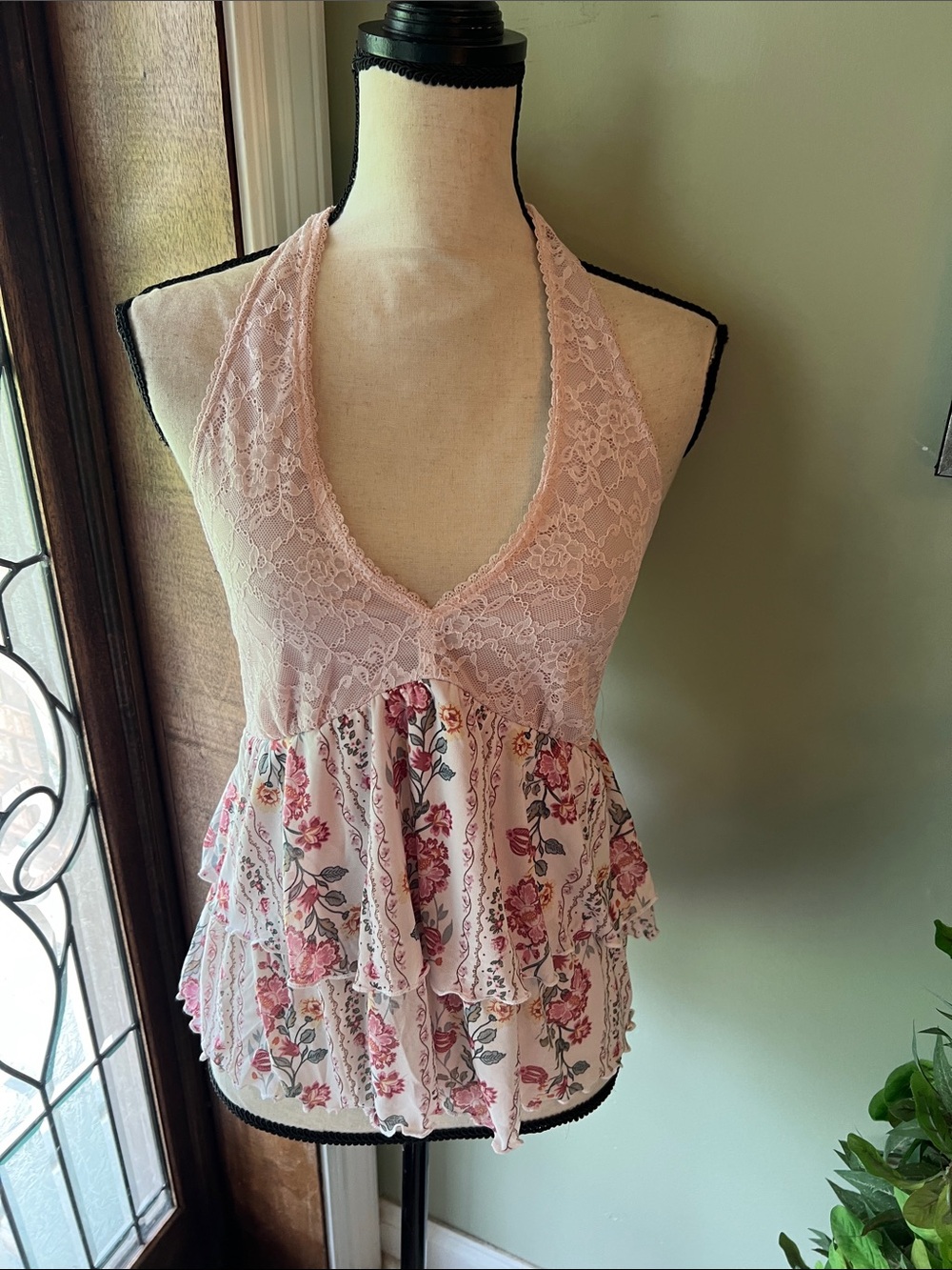 Lace Halter Floral Ruffle Camisole - Pink